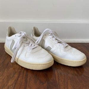 VEJA V10 Vegan Sneakers White with Butter Sole EUR40, US 9